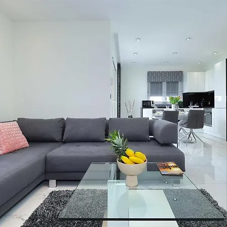 I Penthouse 1 Mit Whirlpool & Dachterrasse * Zadar