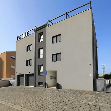 Apartment I Penthouse 1 Mit Whirlpool & Dachterrasse *