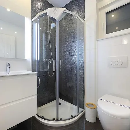Apartment I Penthouse 1 Mit Whirlpool & Dachterrasse Zadar