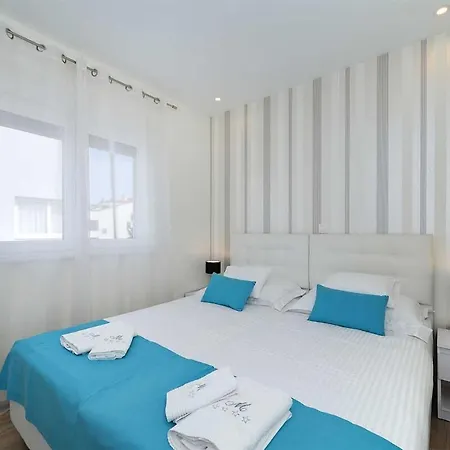 I Penthouse 1 Mit Whirlpool & Dachterrasse * Zadar